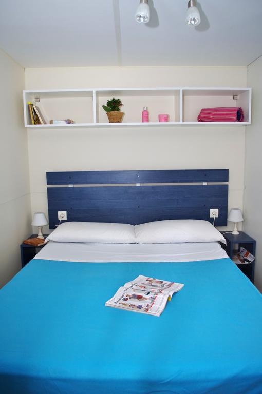 Happy Camp Mobile Homes In Centro Vacanze Bi Village Fazana Bilik gambar